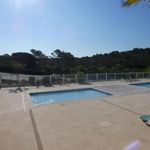 Résidence Les Pins Parasols De La Roque Appartement Roquebrune-sur Argens